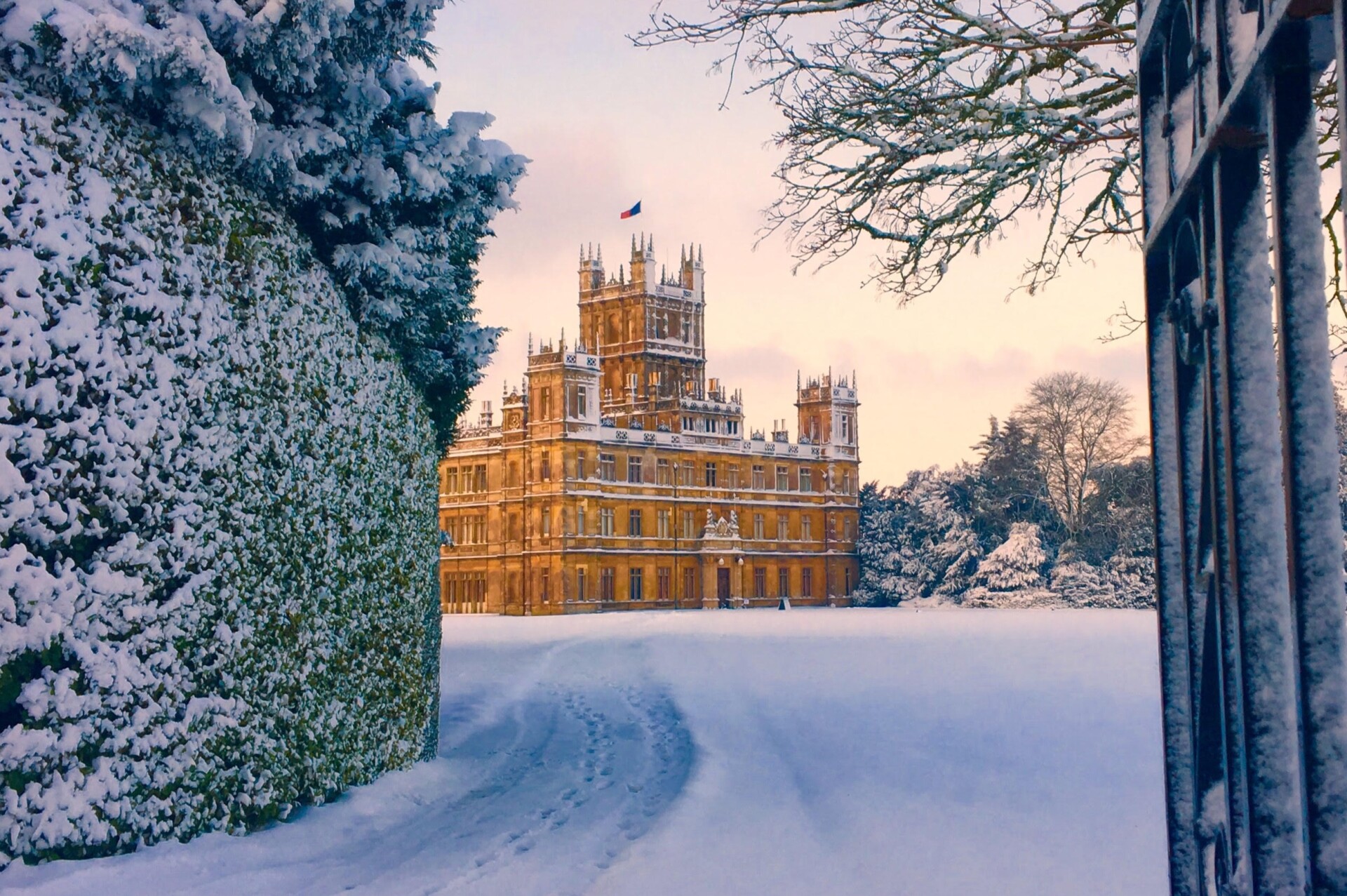 Castle Christmas Tours and Carols